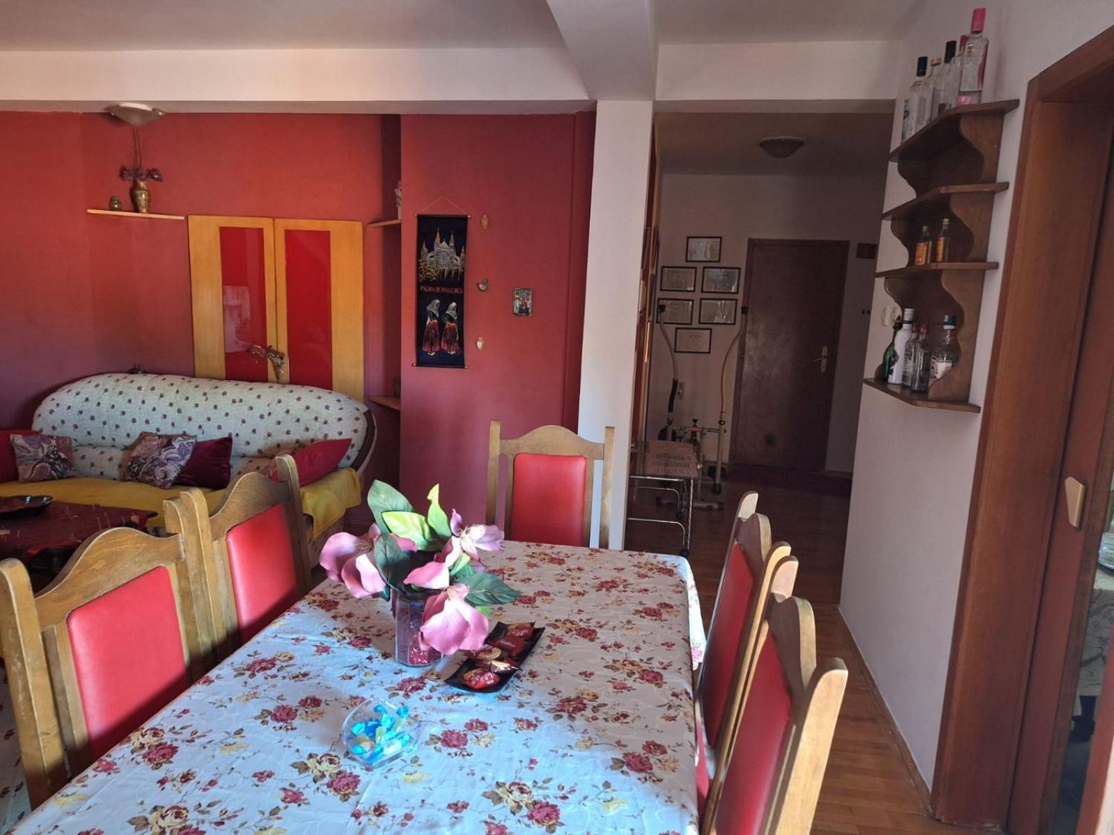 Stan Za Iznajmuvanje So Parking,blisku Do Centar. Kumanovo